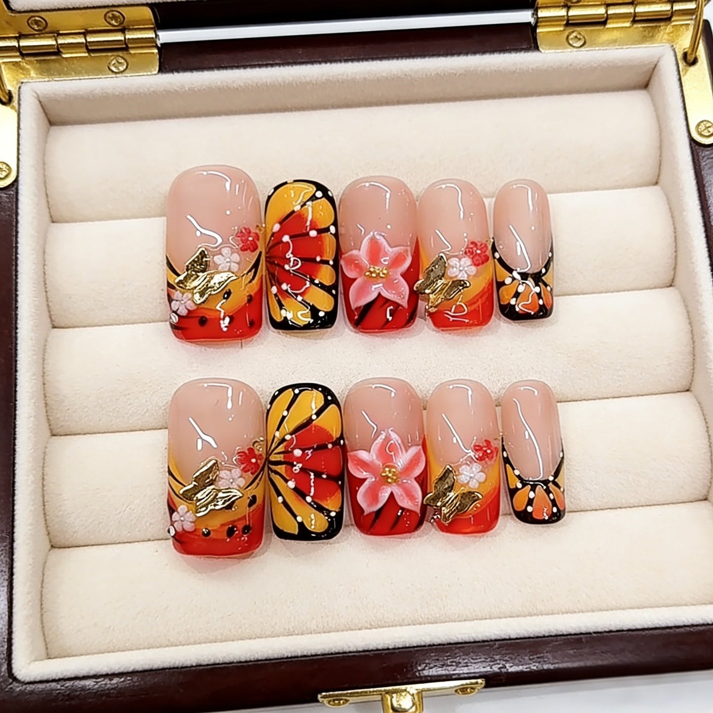 Purely handmade high-precision hand-painted decorative patterns of European and French style fashion nail polish B283 - a nail sticker that enhances your complexion and exudes elegance