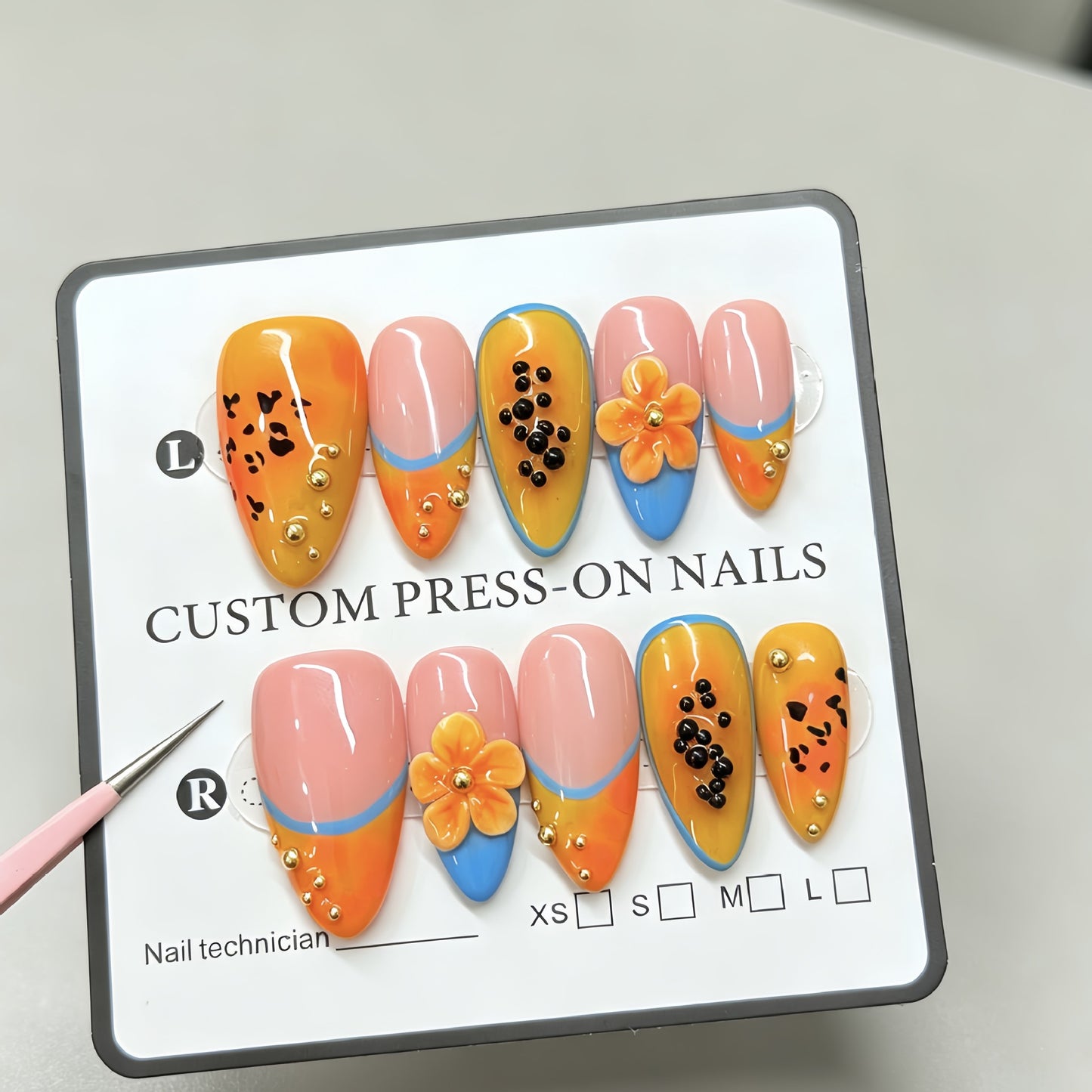 Freshly-harvested papaya, handcrafted wearable jewelry with exquisite carvings, featuring a high-end and elegant appearance. Wholesale of whitening nail polish and light therapy nail polish.