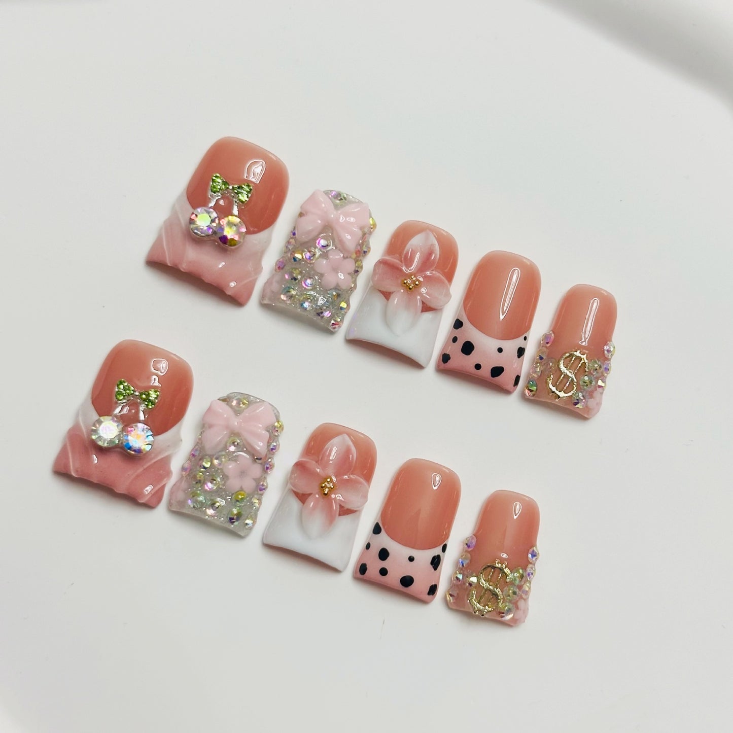 Sweet and cool style duckbill-shaped three-dimensional engraved floral pattern French-style spotted handmade wearable nail polish