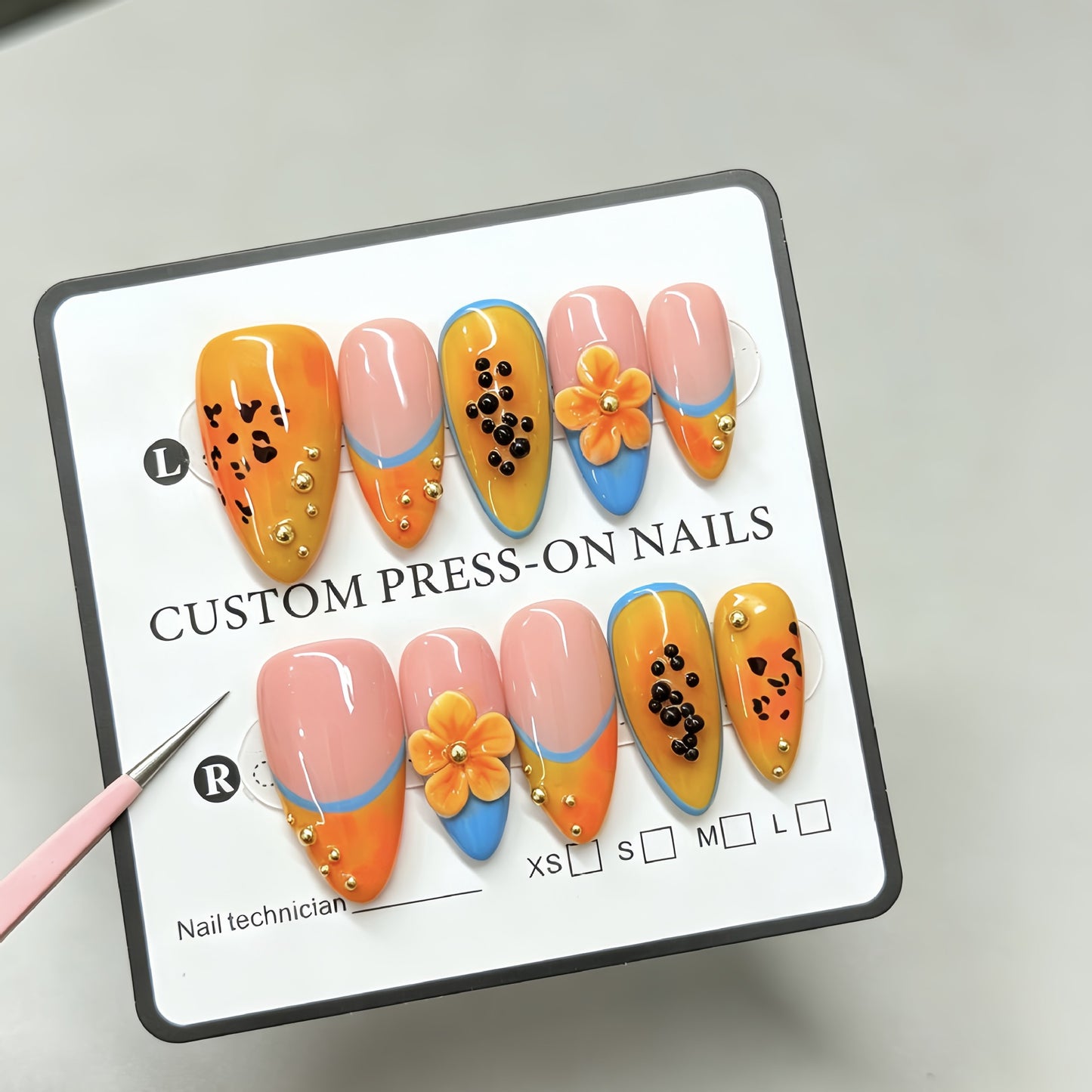 Freshly-harvested papaya, handcrafted wearable jewelry with exquisite carvings, featuring a high-end and elegant appearance. Wholesale of whitening nail polish and light therapy nail polish.