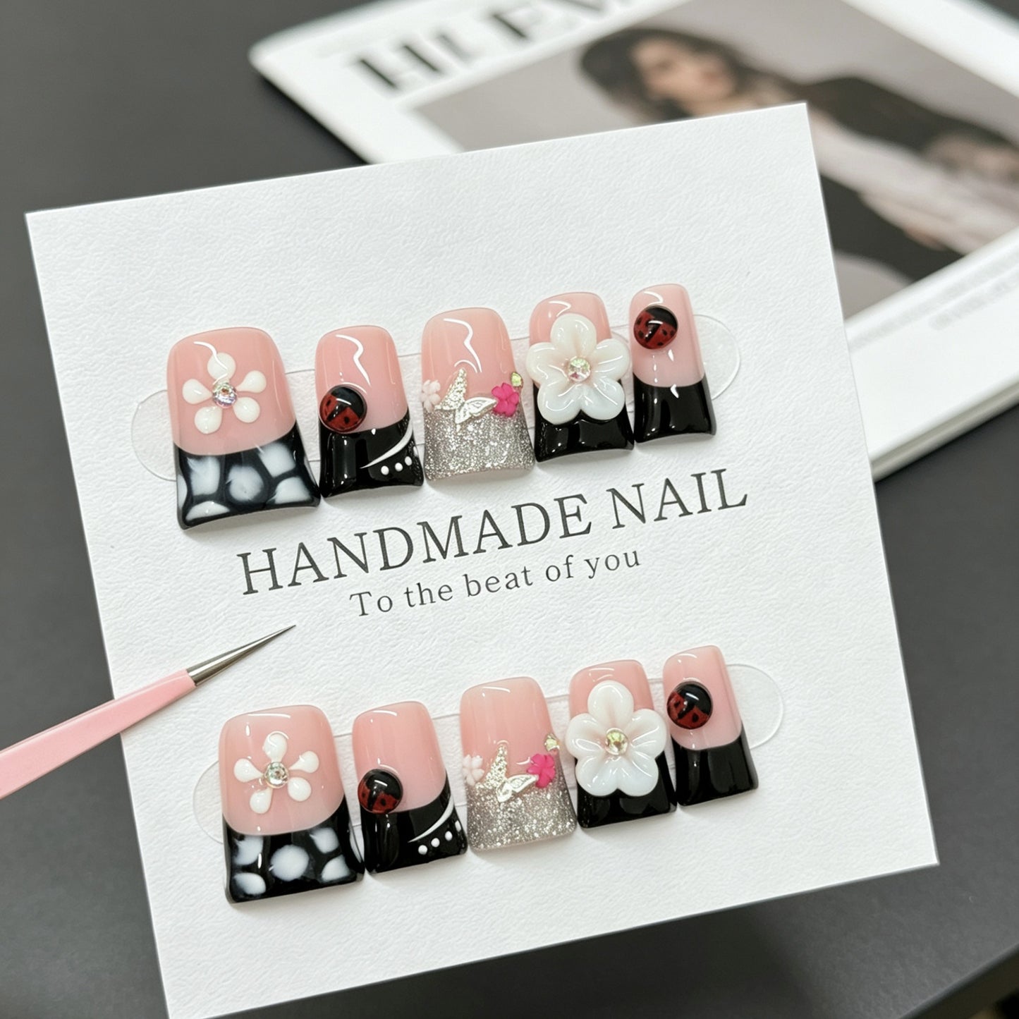 Duckbill Lepidoptera handcrafted nail polish short black European best-selling French-style faux nails with engraved designs and light therapy effect