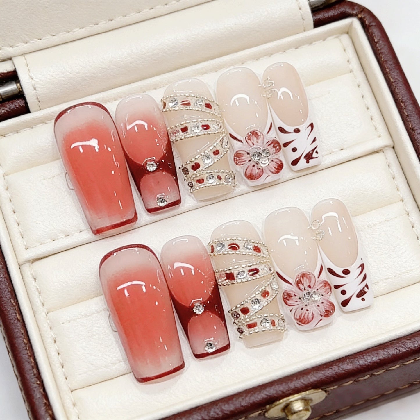 Purely handmade European-style hand-painted decorative French rectangular fashion nail cover B465 - Enhances your complexion and is a beautiful nail sticker.