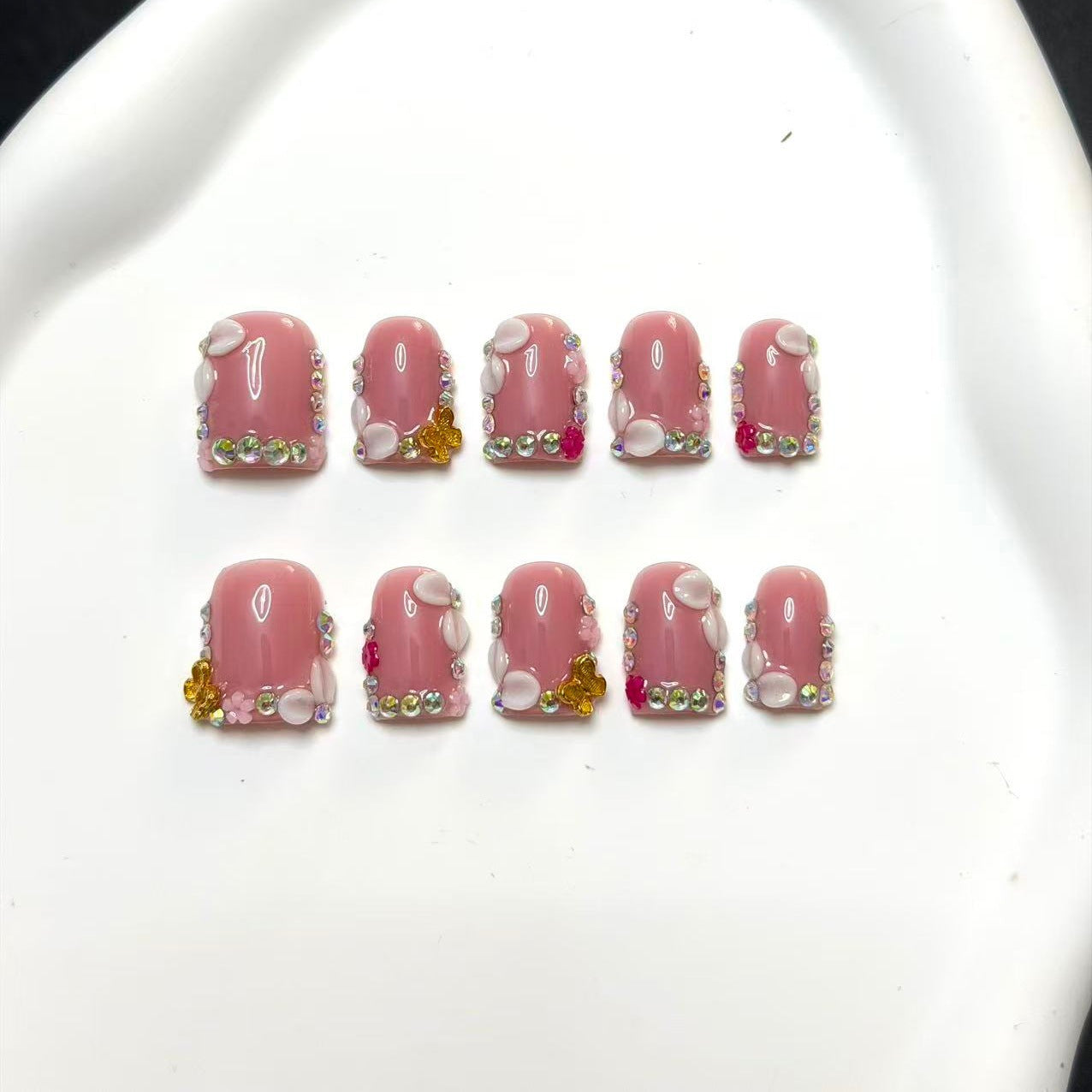 Short square-shaped three-dimensional engraved alloy heavy-duty point-set diamond butterfly pure handcrafted wearable armor