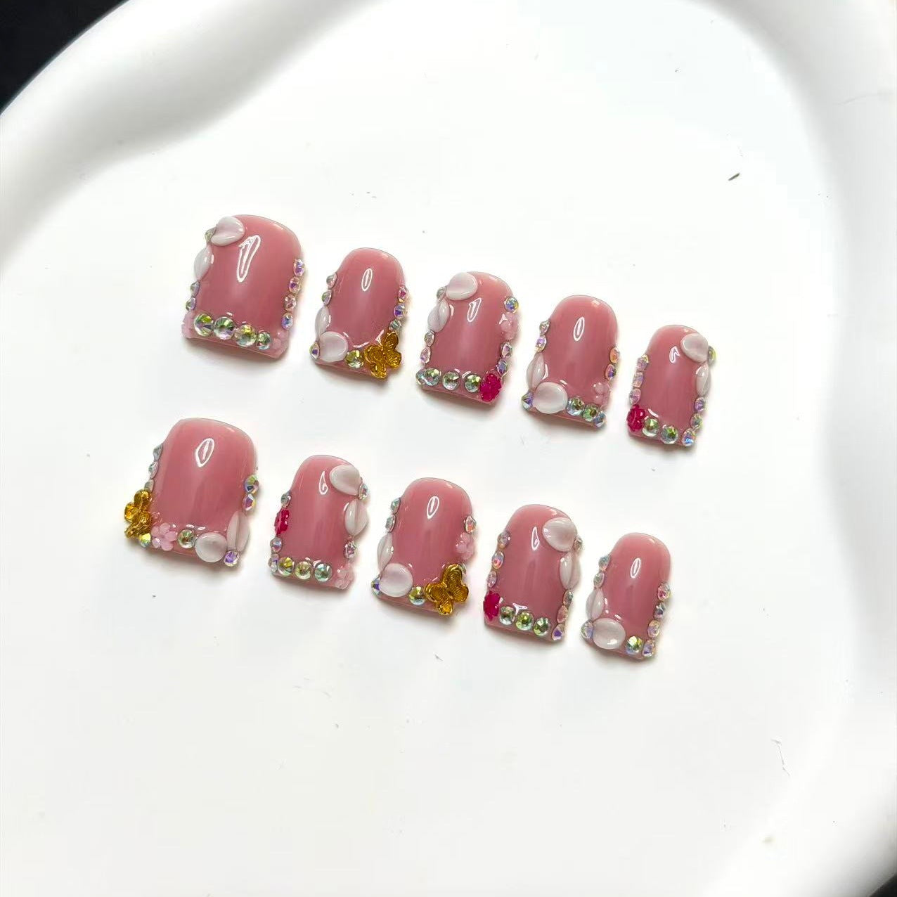 Short square-shaped three-dimensional engraved alloy heavy-duty point-set diamond butterfly pure handcrafted wearable armor