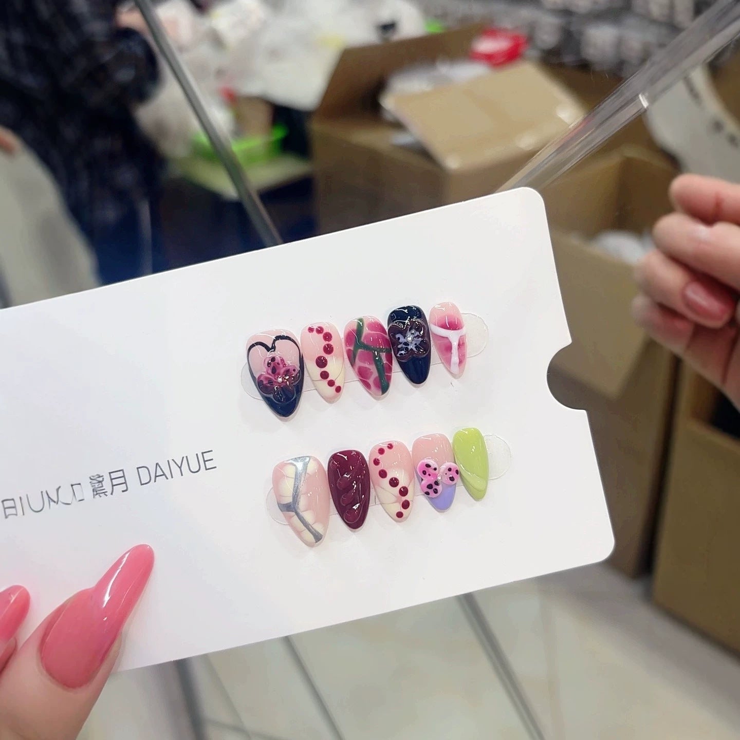 Handmade decorative nail polish B359 - Millennium Cool Girl Style Black and Pink Contrasting Color Nail Art. With detachable flower and dot patterns.