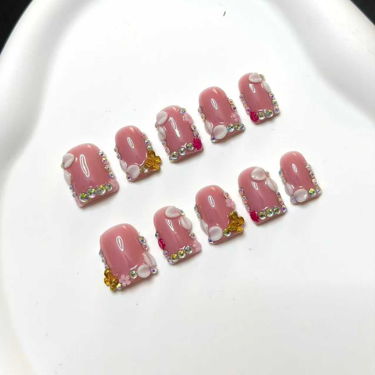Short square-shaped three-dimensional engraved alloy heavy-duty point-set diamond butterfly pure handcrafted wearable armor