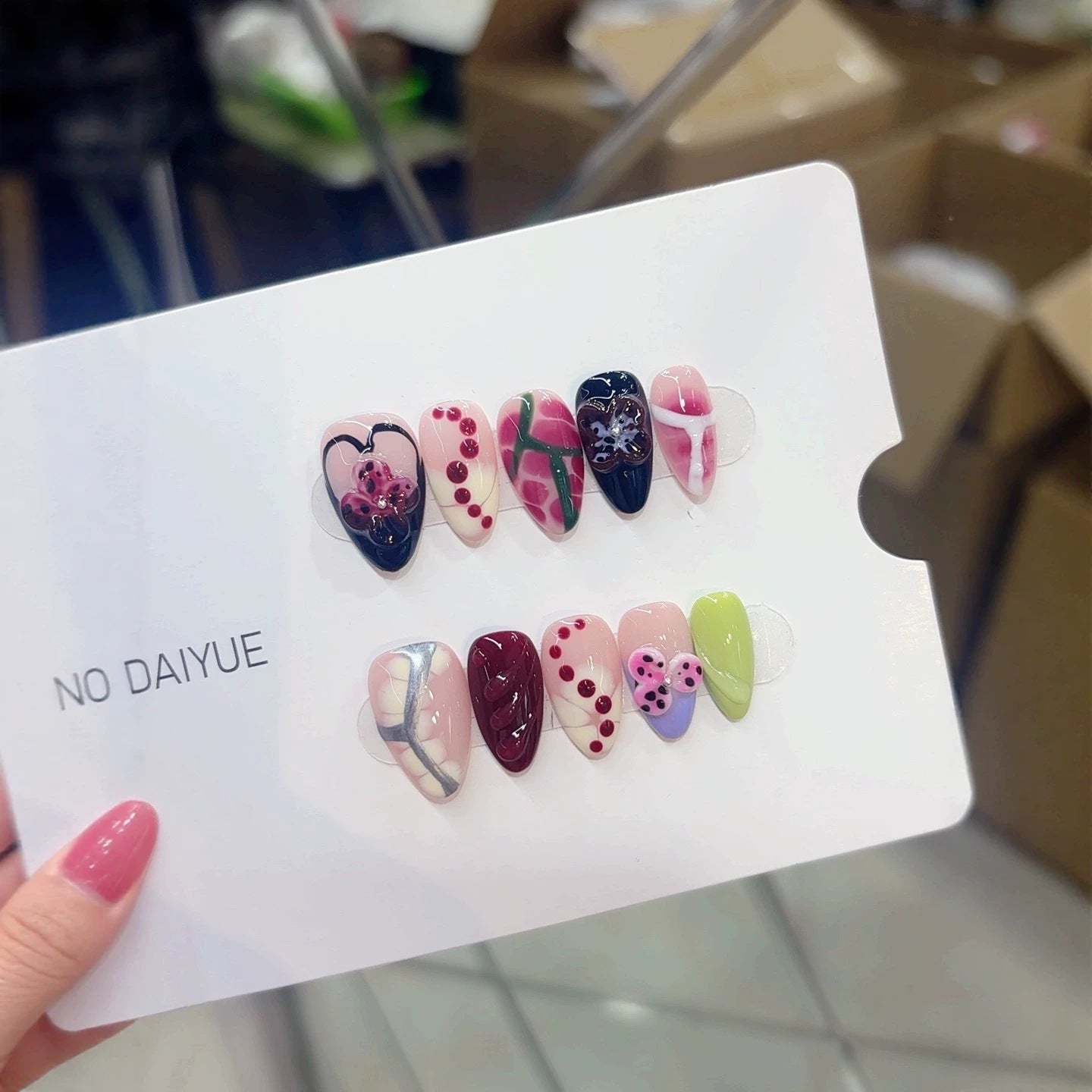 Handmade decorative nail polish B359 - Millennium Cool Girl Style Black and Pink Contrasting Color Nail Art. With detachable flower and dot patterns.