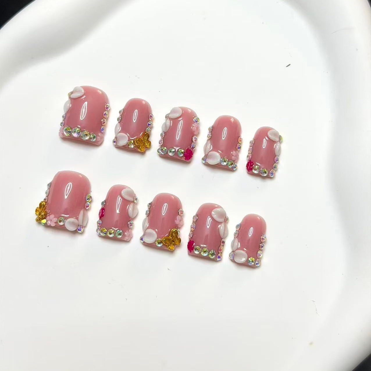 Short square-shaped three-dimensional engraved alloy heavy-duty point-set diamond butterfly pure handcrafted wearable armor