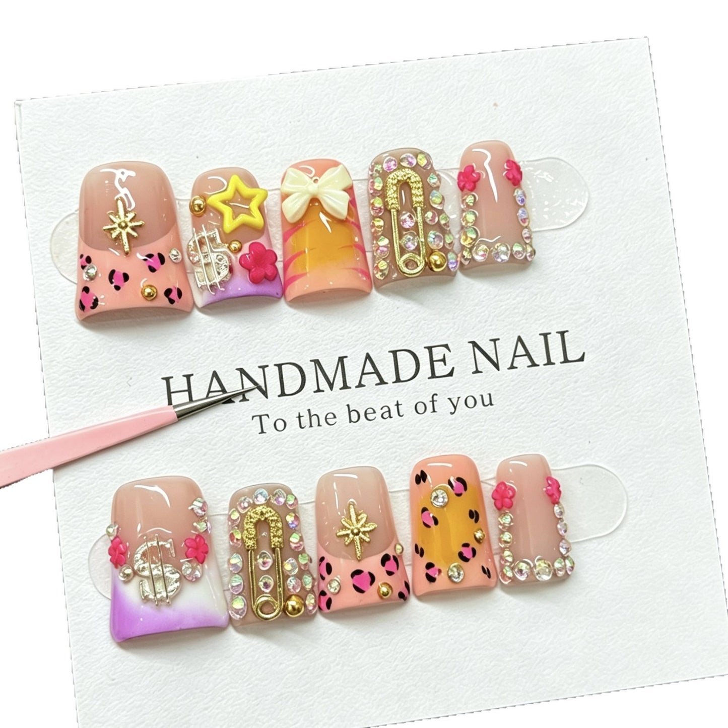 Colorful leopard print is selling well. Light and fresh candy colors. Colorful French-style manicure. Wearable nail extensions. Nail stickers.
