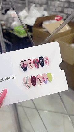 Handmade decorative nail polish B359 - Millennium Cool Girl Style Black and Pink Contrasting Color Nail Art. With detachable flower and dot patterns.