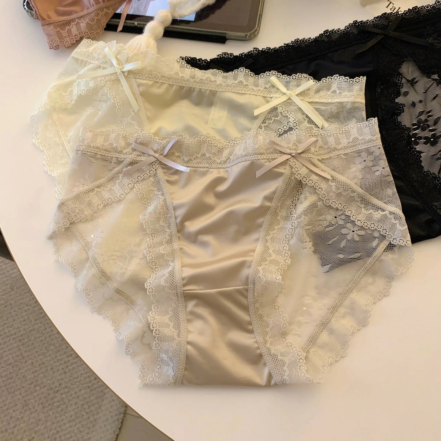 Ladies' underwear | lace satin sexy charming young girl low waist pure desire bowknot